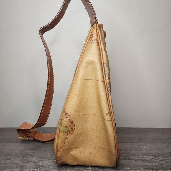 Alviero Martini 1A Classe GEO Classic Map Shoulder Sling Backpack Body Bag ITALY - Picture 6 of 16